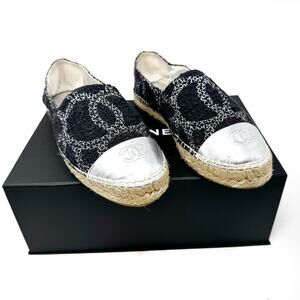 Chanel Black Tweed CC Espadrilles with Silver Cap Toe Jute Sole Flats Size 40